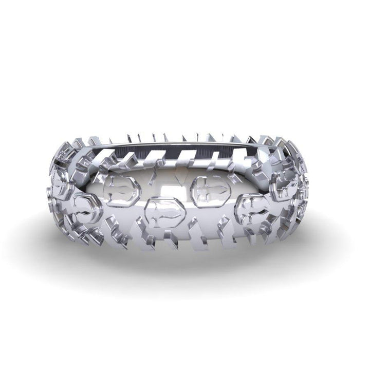 Sakcon Jewelers Ring 10k White Gold Deer Print Tire Tread Ring 10mm