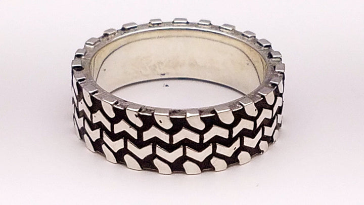 Sakcon Jewelers Ring Swamp Rat Mud Tire Ring